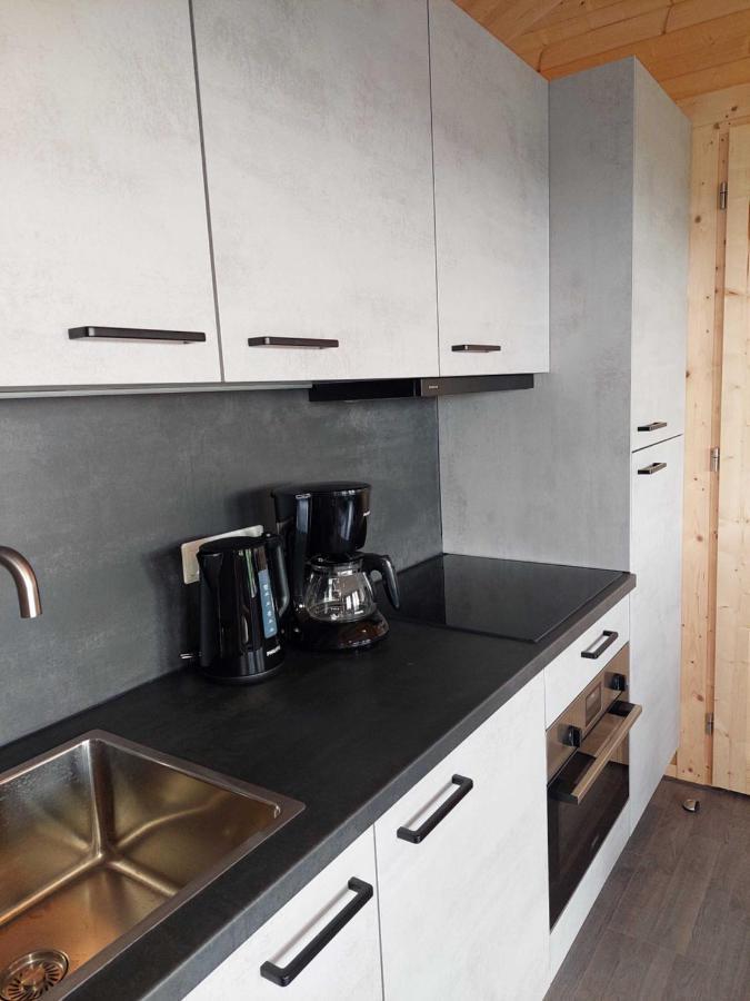 Vakantiehuisje Vlakbij Leeuwarden, Swichumer Pleats Buitenkant foto